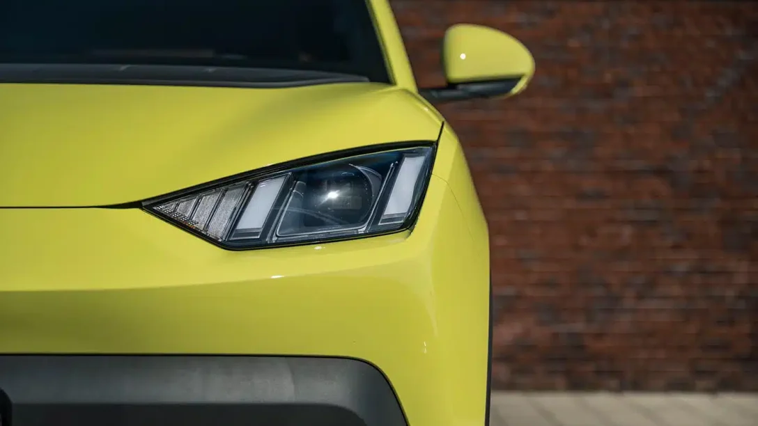 Νέο αυτοκίνητο γεμάτο «τσαχπινιά» με 17.290 ευρώ