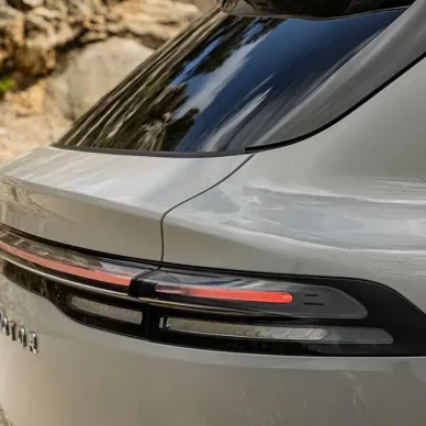 Ήρθε το SUV που καίει 0,4 λτ. και διανύει non stop έως 970 χλμ.