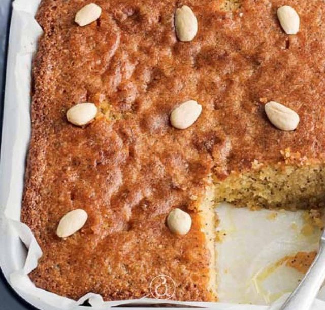 Αμυγδαλόπιτα σιροπιαστή θειική από την Αργυρώ!