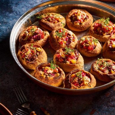 Χάχλες στον φούρνο, γεμιστές με λαχανικά και φέτα