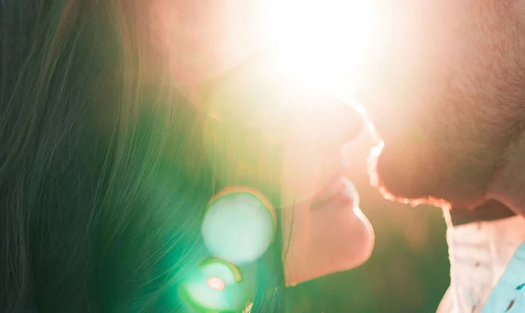 Αυτά τα 4 ζώδια θα έχουν το πιο ρομαντικό φθινόπωρο – Single ή όχι, ετοιμάσου για φλερτ