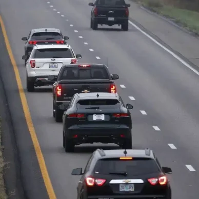 Οδηγείς αριστερά 1,5 χλμ./ώρα κάτω από το όριο; Πρόστιμο!