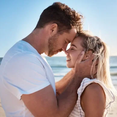 Πού τελειώνει η φαντασίωση και πού ξεκινά η διαστροφή;