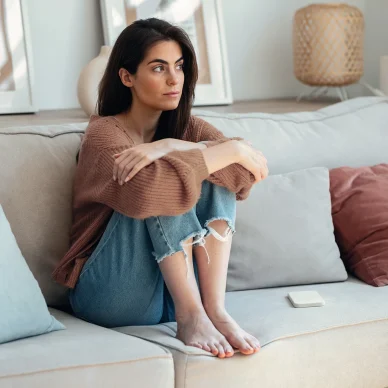 4 ζώδια που “πνίγουν” τα αισθήματά τους για να μην πληγώσουν τους άλλους