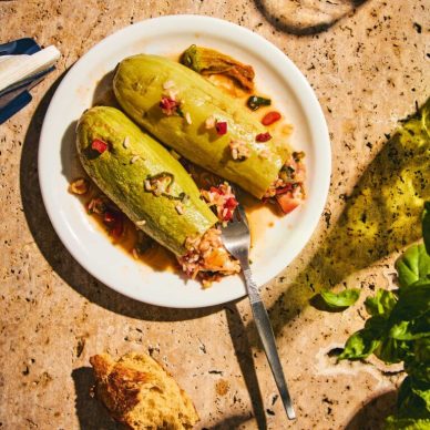 Κολοκυθάκια γεμιστά με γαρίδες και εστραγκόν