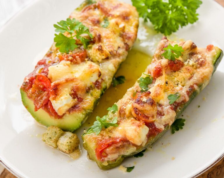 Κολοκυθάκια γεμιστά με τυριά γκρατινέ