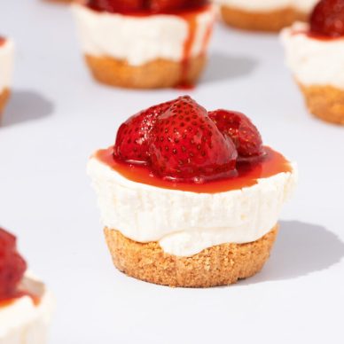 Μίνι τσίζκεϊκ σε φόρμες μάφιν