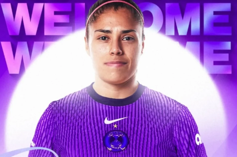 Ποδόσφαιρο γυναικών: Η Λίζμπεθ Οβάλλε έγινε η πιο ακριβή μεταγραφή στην ιστορία