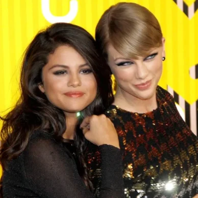 Η Σελένα Γκόμεζ αποκάλυψε πώς εκείνη και η Τέιλορ Σουίφτ έγιναν κολλητές