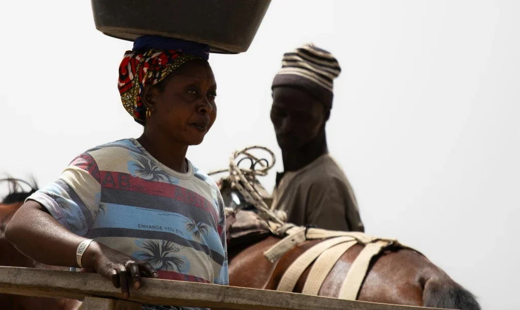 Στη Σενεγάλη υπάρχουν τα «σχολεία για συζύγους», όπου οι άνδρες εκπαιδεύονται για τα δικαιώματα των γυναικών