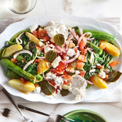 Βλήτα σαλάτα με κολοκυθάκια και πατάτες