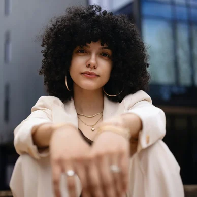 Όσοι έχουν υψηλό EQ χρησιμοποιούν αυτή την απλή ερώτηση για να σκέφτονται καθαρότερα και να βρίσκουν νόημα στη δουλειά και τη ζωή