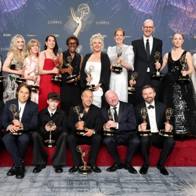 Βραβεία Emmy 2025: Η λίστα με τους μεγάλους νικητές της 77ης απονομής