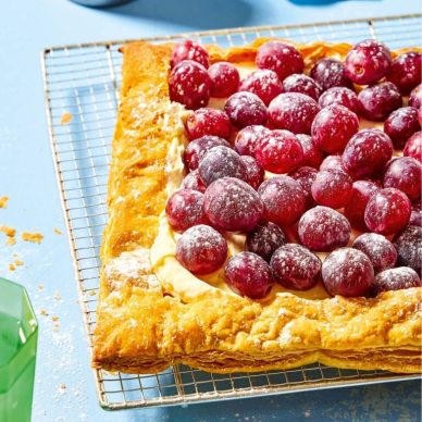 Εύκολη τάρτα σφολιάτας με σταφύλια