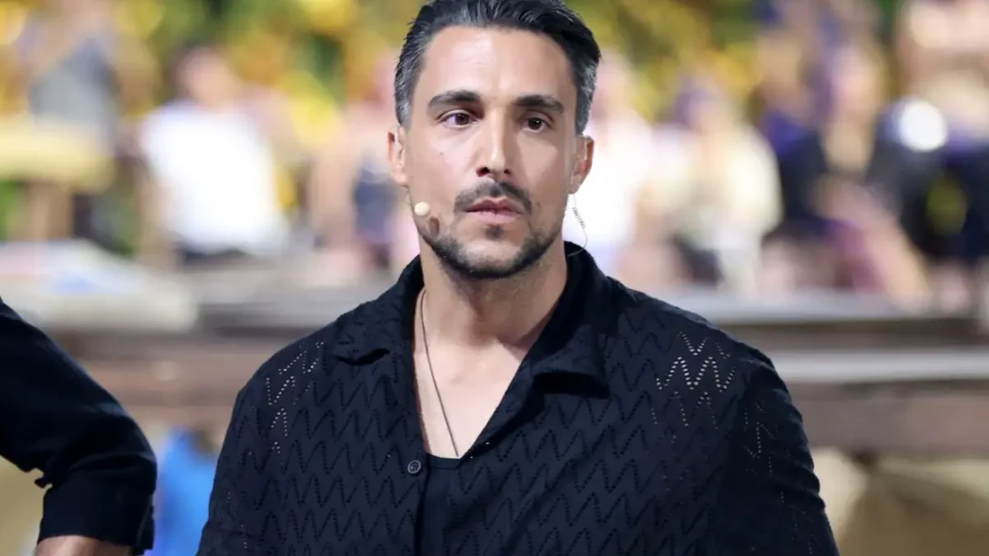 Σάκης Κατσούλης: «Δεν υπάρχει θεραπεία και ούτε σίγουρη επαναφορά της ακοής» – Η νέα ανάρτηση για το πρόβλημα υγείας του