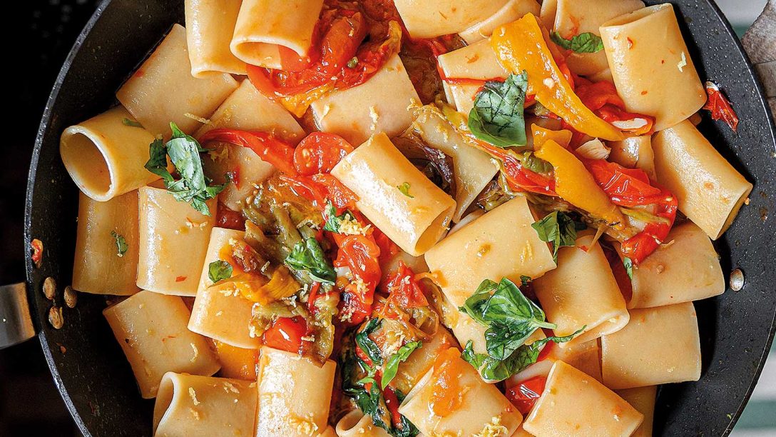 Ζυμαρικά paccheri με πιπεριές και λεμόνι