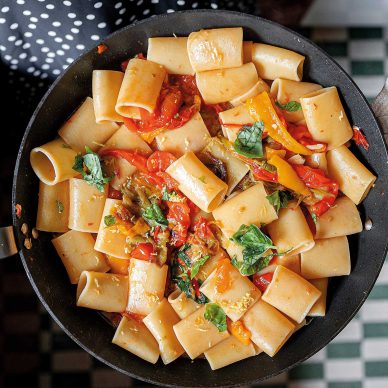 Ζυμαρικά paccheri με πιπεριές και λεμόνι