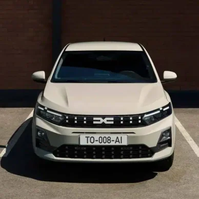 Νέο και για πρώτη φορά φουλ υβριδικό Dacia Sandero