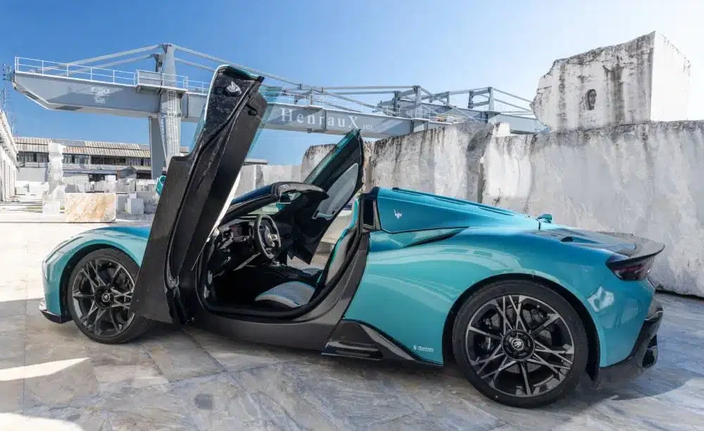 Οπτασία στην Τοσκάνη η απολαυστική Maserati MCPURA