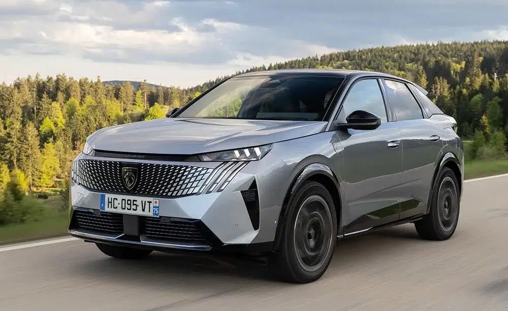 Ήρθε το νέο Peugeot E-3008 AWD 325 PS