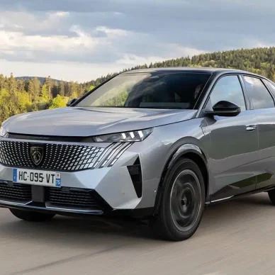Ήρθε το νέο Peugeot E-3008 AWD 325 PS
