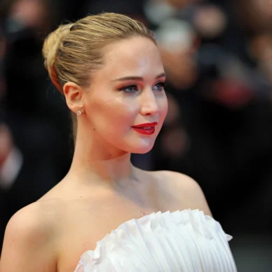 Η Τζένιφερ Λόρενς για την επιλόχειο κατάθλιψη