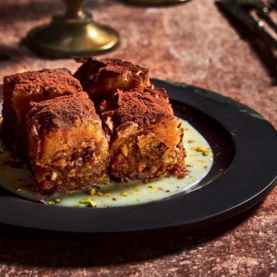 Κρύος μπακλαβάς με γάλα