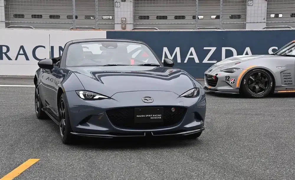 Το απόλυτο Mazda MX-5 στο φυσικό του περιβάλλον 
