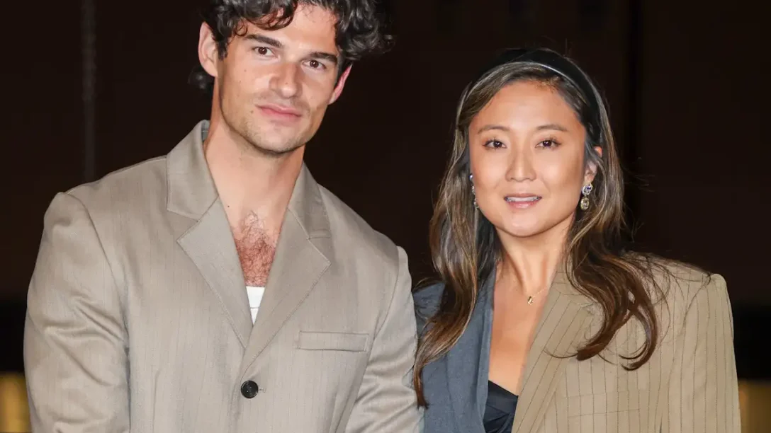 Άσλεϊ Παρκ – Πολ Φόρμαν: Xώρισαν μετά από δύο χρόνια σχέσης οι πρωταγωνιστές του Emily in Paris