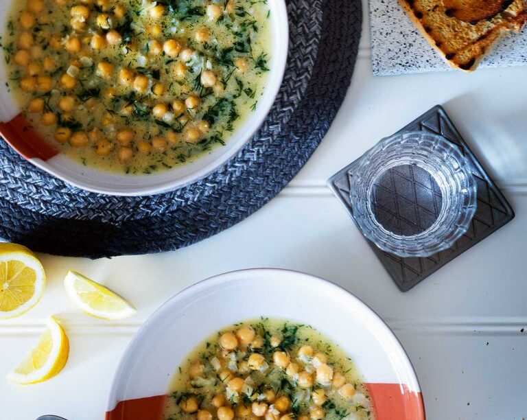 Ρεβυθάδα με άνηθο, στην κατσαρόλα