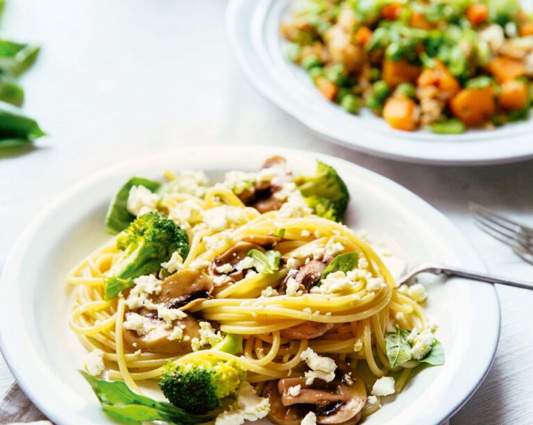Σπαγγέτι με μπρόκολο και μανιτάρια