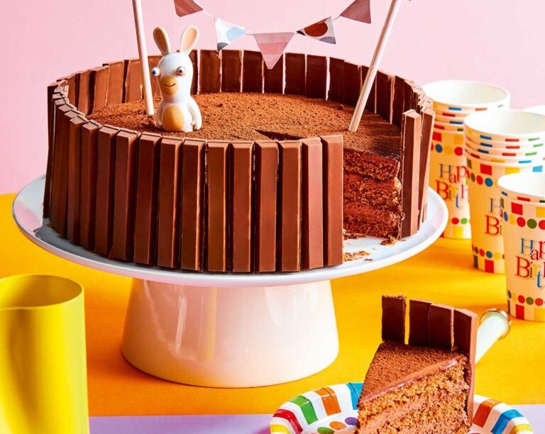 Τούρτα γενεθλίων κιτ κατ