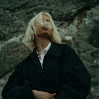 10 φράσεις που χρησιμοποιούν οι άνθρωποι με κρυφές ανασφάλειες