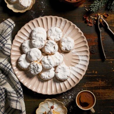 Κουραμπιέδες με καμένο βούτυρο και φουντούκια