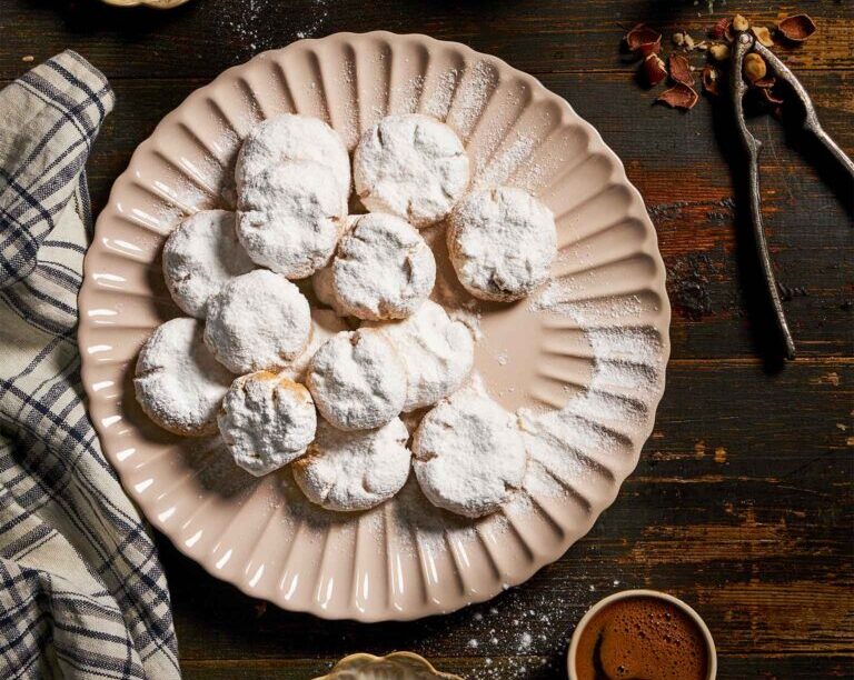 Κουραμπιέδες με καμένο βούτυρο και φουντούκια