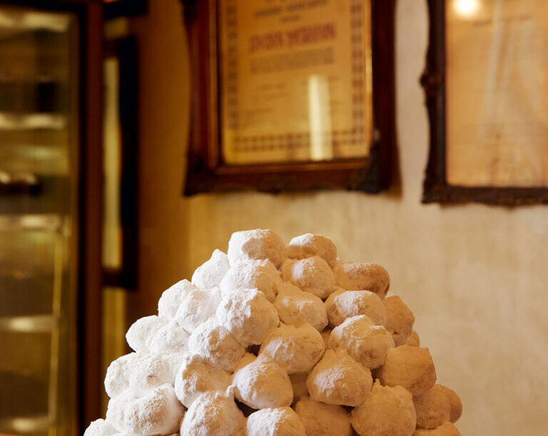 Κουραμπιέδες με συνταγή 80 ετών