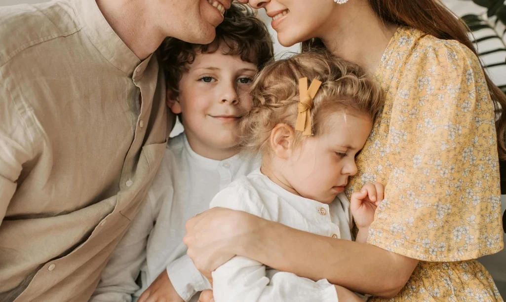 Η χρυσή 10αδα κανόνων για ευτυχισμένα και ισορροπημένα παιδιά – Τα λάθη που δεν πρέπει να ξανακάνεις