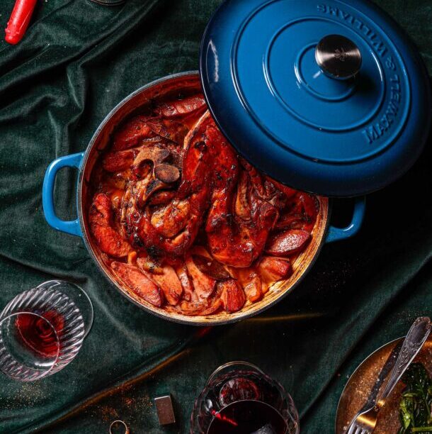 Αγριογούρουνο στη γάστρα κρασάτο με κυδώνια