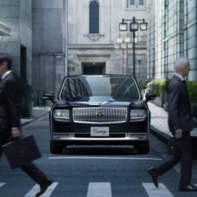 Νέο και πιο ψηφιακό υπερπολυτελές Toyota Century