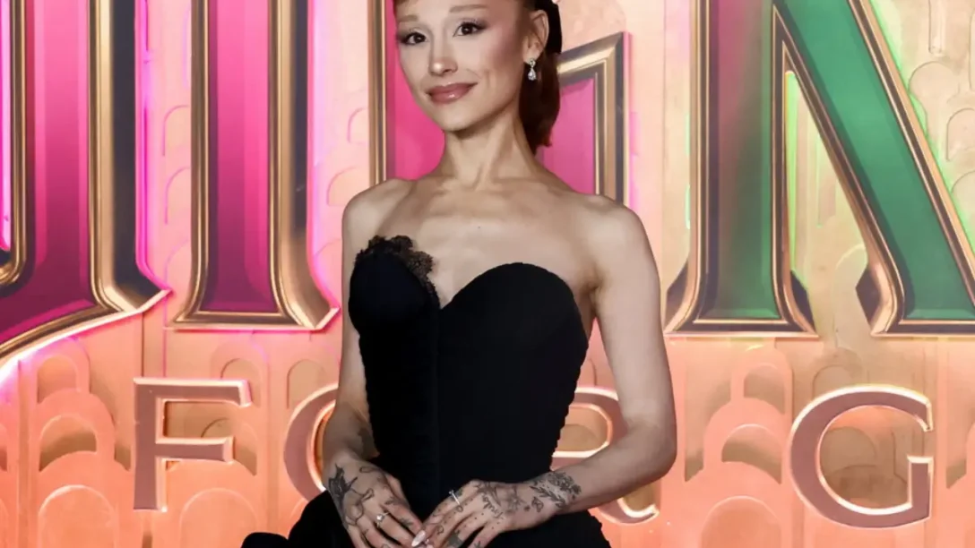 Αριάνα Γκράντε: Καταδικάζει τα σχόλια για το σώμα της