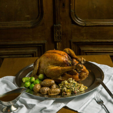 Γαλοπούλα με αρωματικό βούτυρο και σάλτσα μήλου, από τον Χριστόφορο Πέσκια