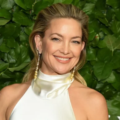 Η Kate Hudson έκανε το πιο κομψό micro-hair refresh της χρονιάς