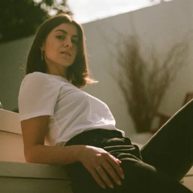 5 καθημερινές συμπεριφορές που επιβεβαιώνουν πως έχεις χαμηλή αυτοεκτίμηση