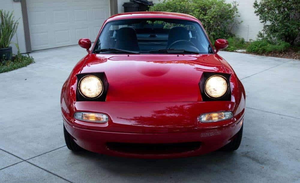 Φωτιά στα κόκκινα 36χρονο Mazda MX-5 NA