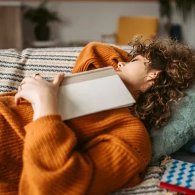 Μεσημεριανός ύπνος: Δες τι αλλάζει στο σώμα σου όταν κοιμάσαι έστω και 45’