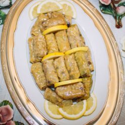 lachanontolma-des-laderoi-me-a-fthona-kremmydia-gastronomos-768×960