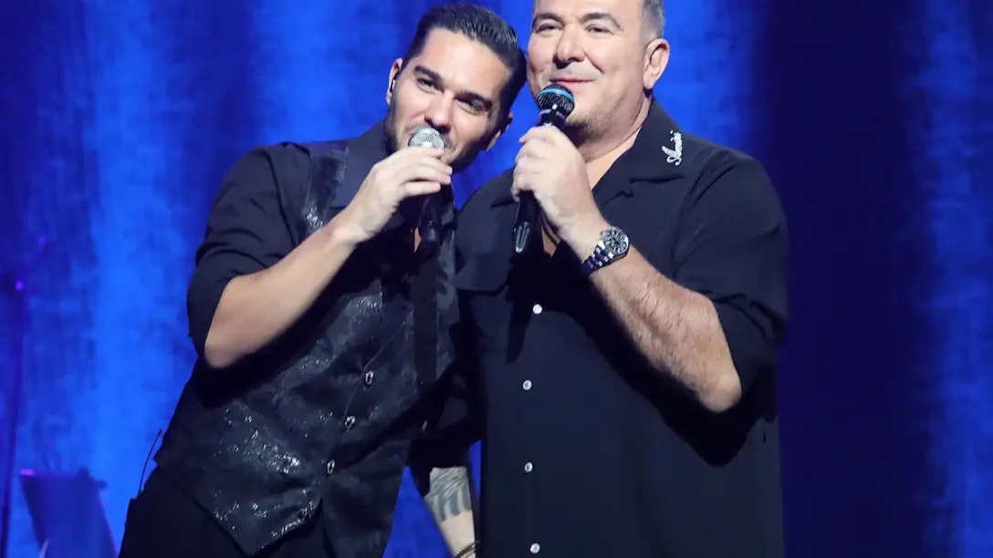 Αντώνης Ρέμος: Αναβάλλονται οι εμφανίσεις του με τον Χρήστο Μάστορα