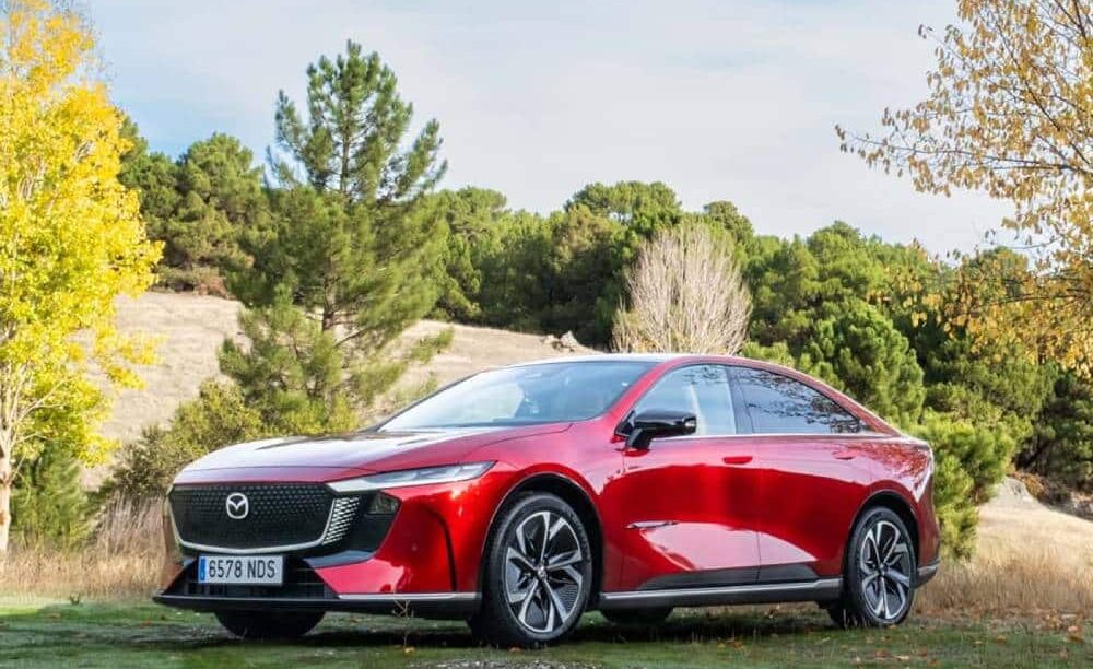 Το Mazda 6e «τσιμπάει» πελάτες από EV δυνάμεις