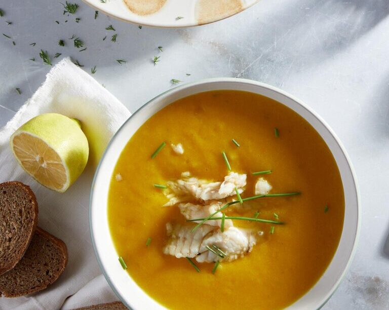 Ψαρόσουπα με λαχανικά και κρόκο Κοζάνης