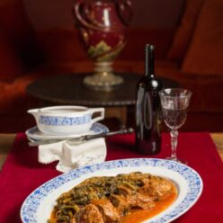 selinato-choirino_kokkinisto-gastronomos-610×762